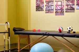Χώρος φυσικοθεραπείας στο γηροκομείο Ίριδα Αγία Παρασκευή