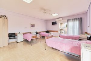 Τετράκλινο δωμάτιο στο γηροκομείο Ίριδα Χαλάνδρι