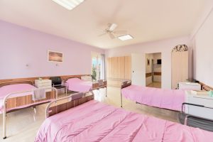 Τετράκλινο δωμάτιο στο γηροκομείο Ίριδα Χαλάνδρι