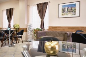 Καθιστικό της μονάδας φροντίδας ηλικιωμένων Ίριδα Χαλάνδρι