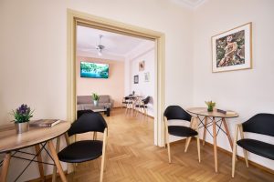 Καθιστικό για φιλοξενούμενους στη μονάδα Centaurea Χολαργός