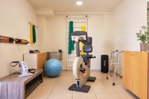 Φυσιοθεραπεία και υποστήριξη ηλικιωμένων στη μονάδα Ίριδα Ιλίσια