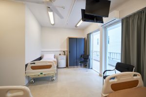 Πολυτελές δίκλινο δωμάτιο στο γηροκομείο Ίριδα Palace Μαρούσι