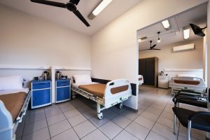 Πολυτελές δίκλινο δωμάτιο στο γηροκομείο Ίριδα Palace Μαρούσι