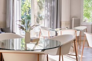 Άνετο καθιστικό για φιλοξενούμενους στη μονάδα Ίριδα Μαρούσι