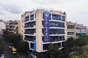 Εξωτερική όψη του γηροκομείου Ίριδα στο Παγκράτι