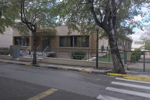 Εξωτερική όψη της μονάδας φροντίδας ηλικιωμένων Ίριδα στο Ηράκλειο Αττικής