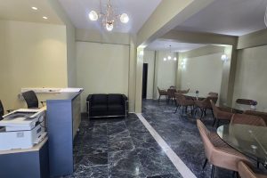 Χώρος υποδοχής στο γηροκομείο Ίριδα Γλυφάδα