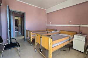 Δίκλινο δωμάτιο στο γηροκομείο Ίριδα Γλυφάδα