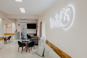 Κοινόχρηστοι χώροι κοινωνικοποίησης στη μονάδα Ίριδα Χαλάνδρι
